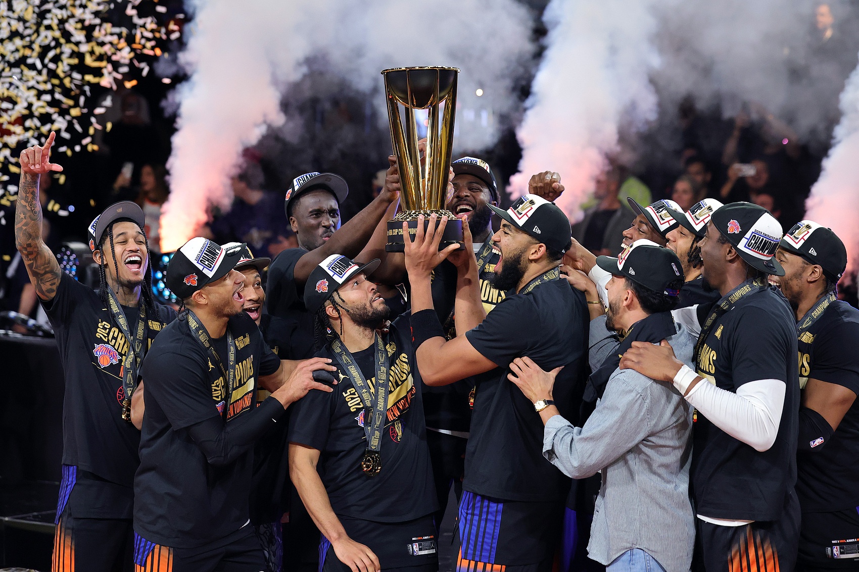 53年等待终结，ESPN迈克·布林复刻经典“it’s over”见证尼克斯加冕