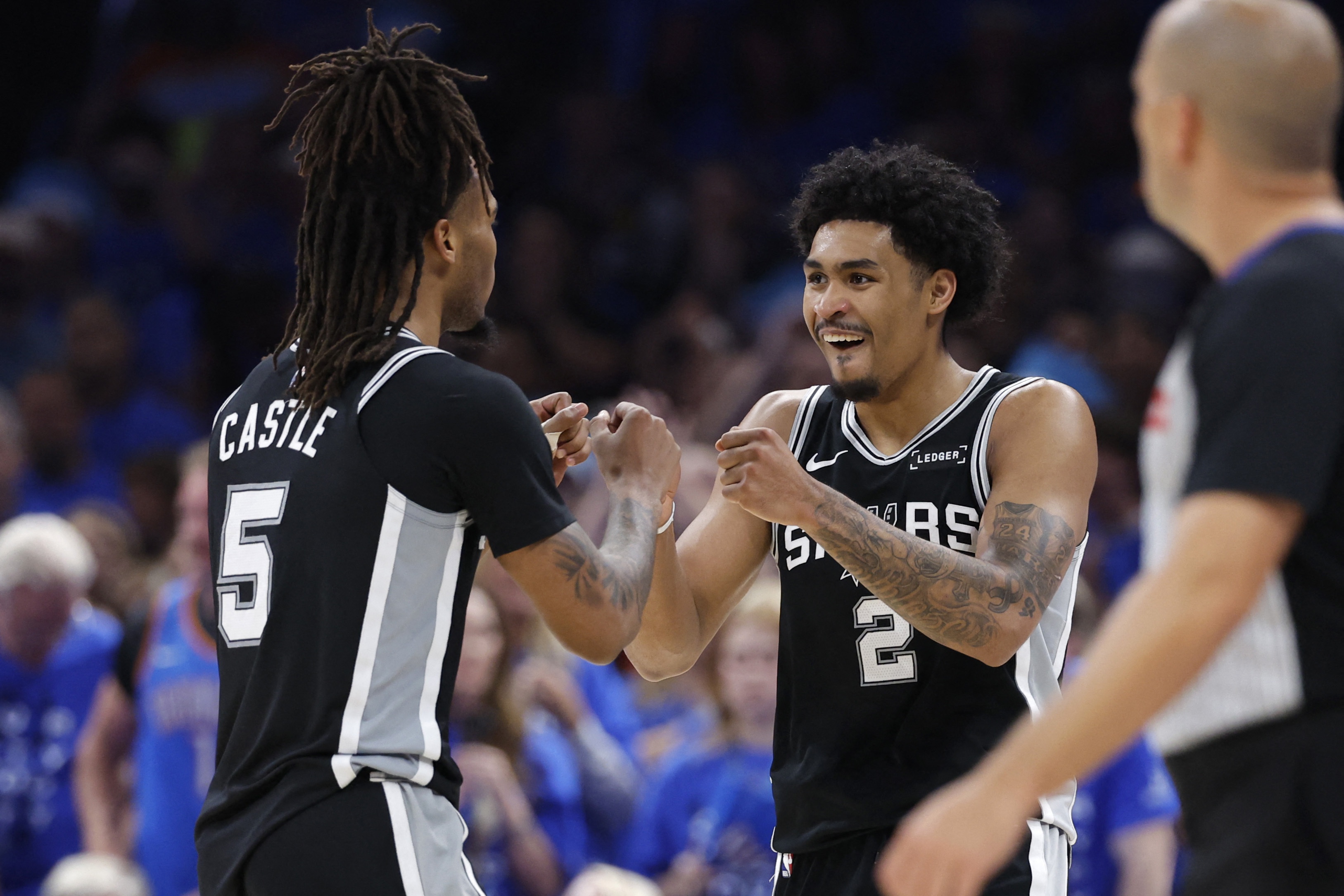 文班5年2.52亿续约马刺 效仿布伦森主动降薪900万