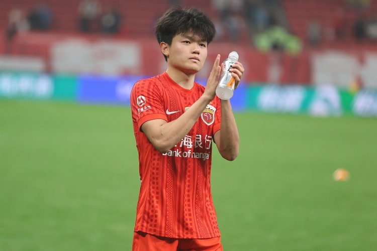 海港四将身背三黄，京滇战染黄将自动停赛无缘上海德比