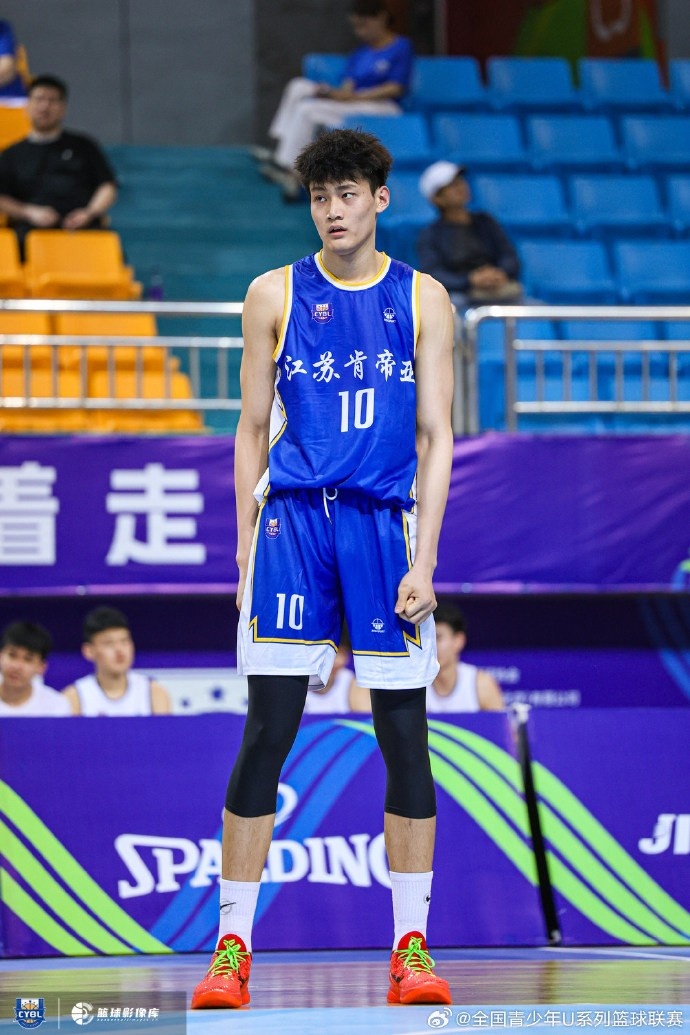 厍嘉浩签约穆尔西亚 下赛季出战西甲U22