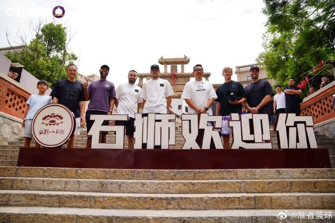 里夫斯中国行石狮站体验提线木偶 官方晒闽南非遗行程 里夫斯中国行石狮站体验提线木偶 官方晒闽南非遗行程