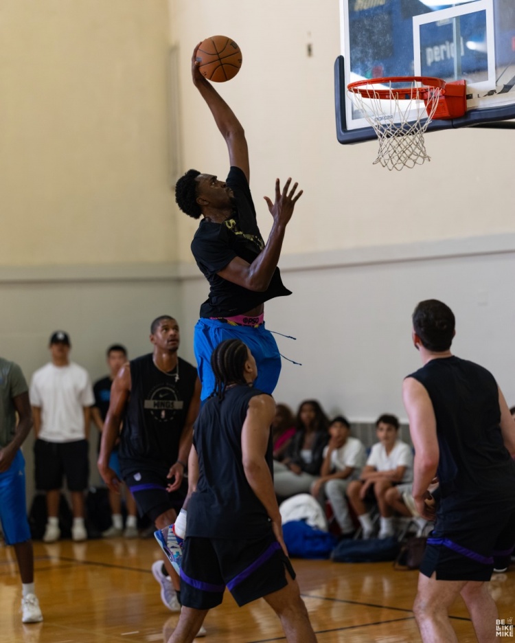 埃奇库姆菲隆领衔 76人五将参加公开训练赛